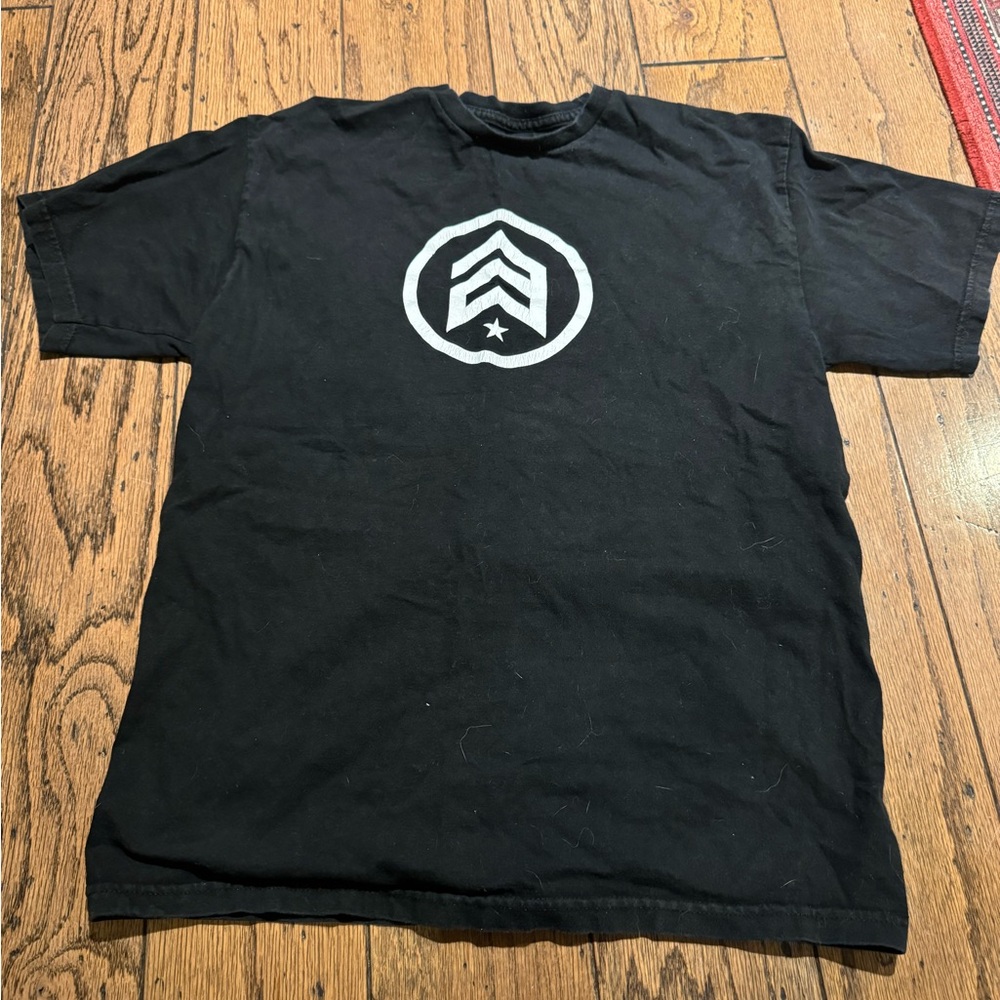 Men’s Analog T-shirt. Size Medium.